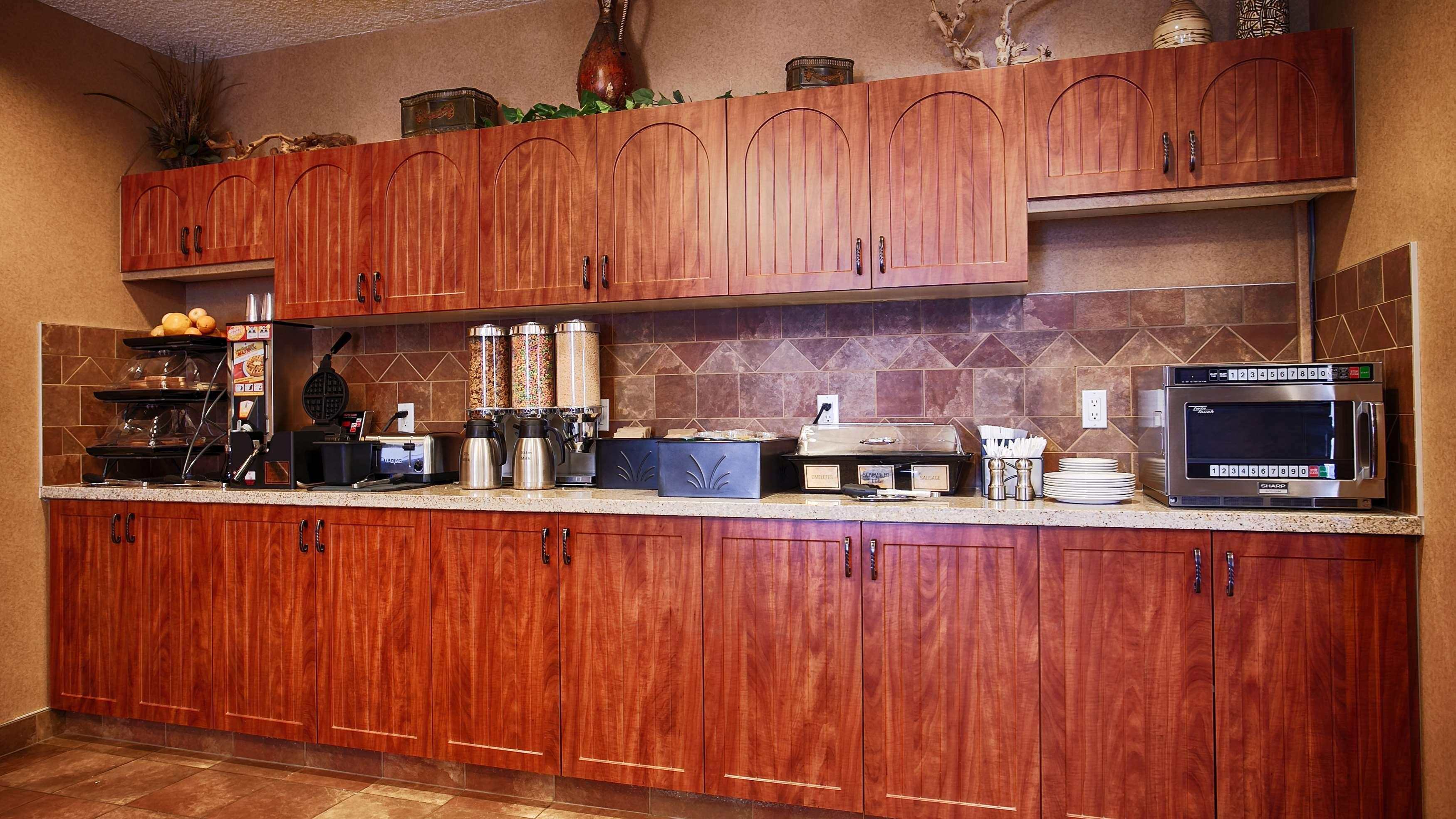 Best Western Diamond Inn Three Hills Extérieur photo