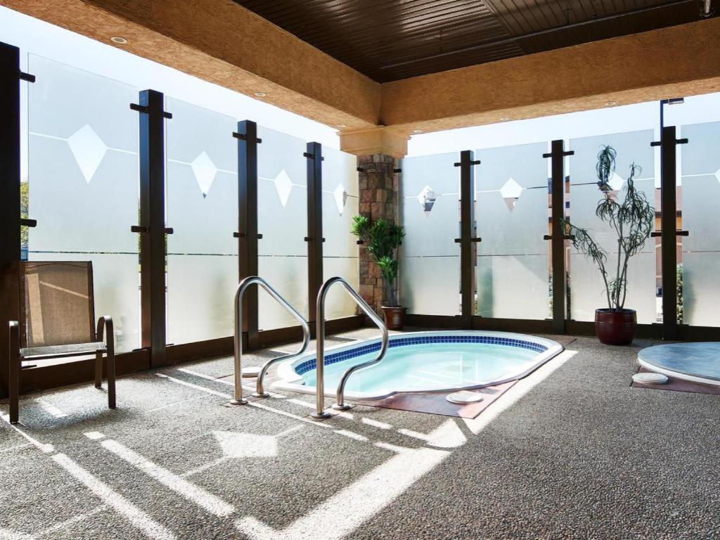 Best Western Diamond Inn Three Hills Extérieur photo